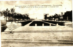 Monument érigé áVarennes par l'Et  de Pensylvanie -Vue générale ...