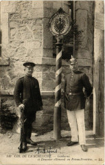 Col de La Schlucht - Gendarme et douanier allemand au Poteau-... -
													88 Vosges
												