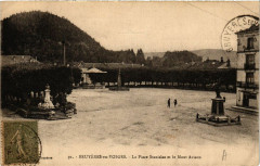 91 Bruyeres-en-Vosges La Place Stanislas et le Mont au Mont