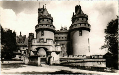 Pierrefonds - Le Chateau à Pierrefonds