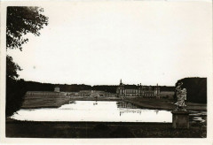 Chantilly - Le Chateau - Vu du Saut de Loup à Chantilly