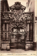 Compiegne - La Porte de l'Arsenal à Compiègne