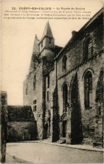 Crepy en Valois- La Facade du Donjon France à Crépy-en-Valois