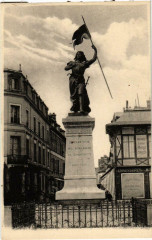 Compiegne- Statue de Jeanne d'Arc France à Compiègne