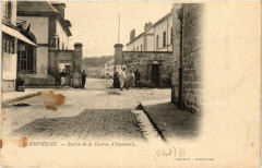 Compiegne-Entrée de la Caserne d'Infanterie à Compiègne
