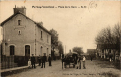 Perray-Vaucluse - Place de la Gare