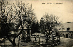 Moy Chateau - La Basse-Cour