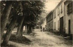 Hargicourt La Place et la Mairie