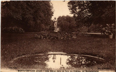 Montdidier - Une Statue dans le Parc du Chateau de