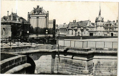 Ed. Aqua Chantilly Entrée du Chateau à Chantilly
