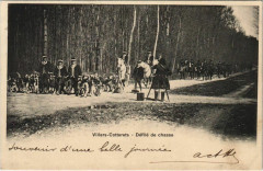 Villers Cotterets Defile de chasse France -
													02 Aisne
												