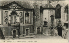 Abbeville Hotel De Ville La Cour à Abbeville