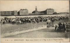 Berck-Plage - Biplan venant d'atterrir sur la Plage à Berck