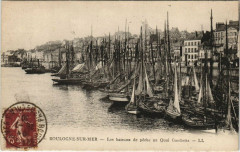 Boulogne-sur-Mer - Les bateaux de peche au Quai Gambetta à Boulogne-sur-Mer