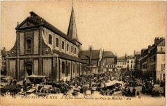 Boulogne-sur-Mer Eglise Saint-Nicolas un Jour de Marché à Boulogne-sur-Mer