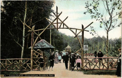 Paris-Plage - Porte rustique. Un coin du Parc