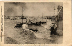 Le Président de la République quitte le port de Boulogne