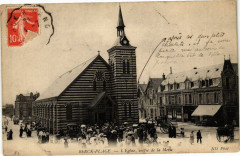 Berck-Plage - L'eglise sortie de la messe à Berck