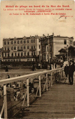 Hotel de plage au bord de la Mer du Nord - La toiture est établie..