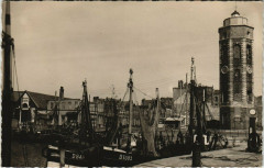 Dunkerque - Bateaux de Pecheurs à Dunkerque