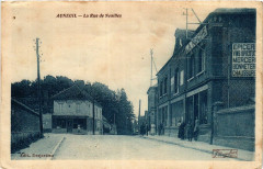 Auneuil - La Rue de Noailles