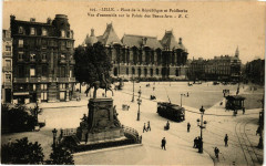 Lille-Place de la Republique et Faidherbe Vue d'ensemble s le Pal. à Lille
