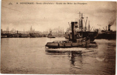 Dunkerque - Bassin d'evolution - Entrée des Moles des Freyeinets à Dunkerque