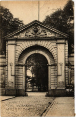 Dunkerque - La Porte du Parc de la Marine à Dunkerque