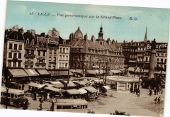 Lille - Vue panoramique sur la Grand'Place à Lille