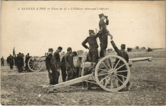 Ecoi es a Feu - L'Officier observant l'objectil