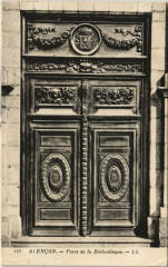 Alencon - Porte de la Bibliothéque à Alençon