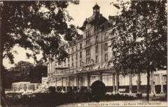 Bagnoles-de-l'Orne-Le Grand Hotel et le Jardins