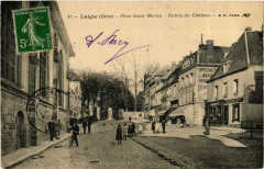 Laigle Place Saint-Martin Entrée de l'Ancien Chateau à Sai