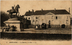 Mortagne - La Mairie et le Parc à Ri