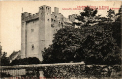 Chambois (Orne) - Le Donjon -Admirable spécimeu de l'architecture