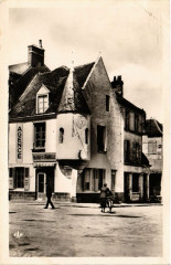 Mortagne - Maison á tourelle (Xv siécle)