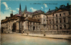 Sées (Orne) - L'Ancien Palais Episcopal à Sées