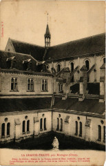 La Grande-Trappe , prés Mortagne (Orne) - Priau de Cloitre-Statue à Ri