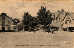 Bagnoles-de-L'Orne- La Place Méliodone et l'Avenue de la Gare