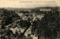 Bagnoles-de-l'Orne - Le Grand Hotel, vue prise du Roc au Chien à Ri