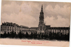 Grande Trappe - Facade interieure à Ri