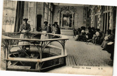 Bagnoles-de-l'Orne- Peristyle des bains à Ri