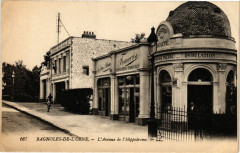 Bagnoles-de-l'Orne- L'avenue de l'hippodrome