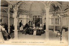 Bagnoles-de-l'Orne- La grande source , Interieur à Ri