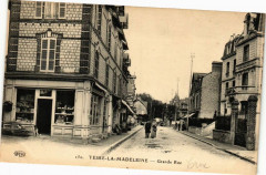 Tesse-la-Madeleine - Grande rue