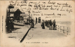 Luc-sur-Mer - La Digue à Luc-sur-Mer