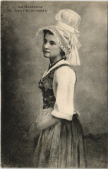 La Normandie Jeune Fille de Lisieux à Lisieux