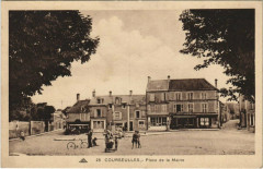 Courseulles - Place de la Mairie