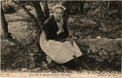 Jeune fille de Rochefort-en-Terre (Morbihan) -
													14 Calvados
												