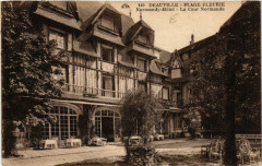 Deauville - Plage Fleurie - Normandy Hotel - La Cour Normande à Deauville